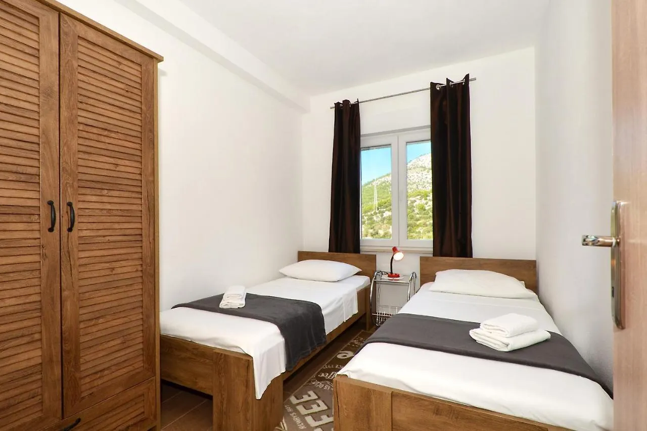 Apartment Una Seget Vranjica 0*,  Croatia