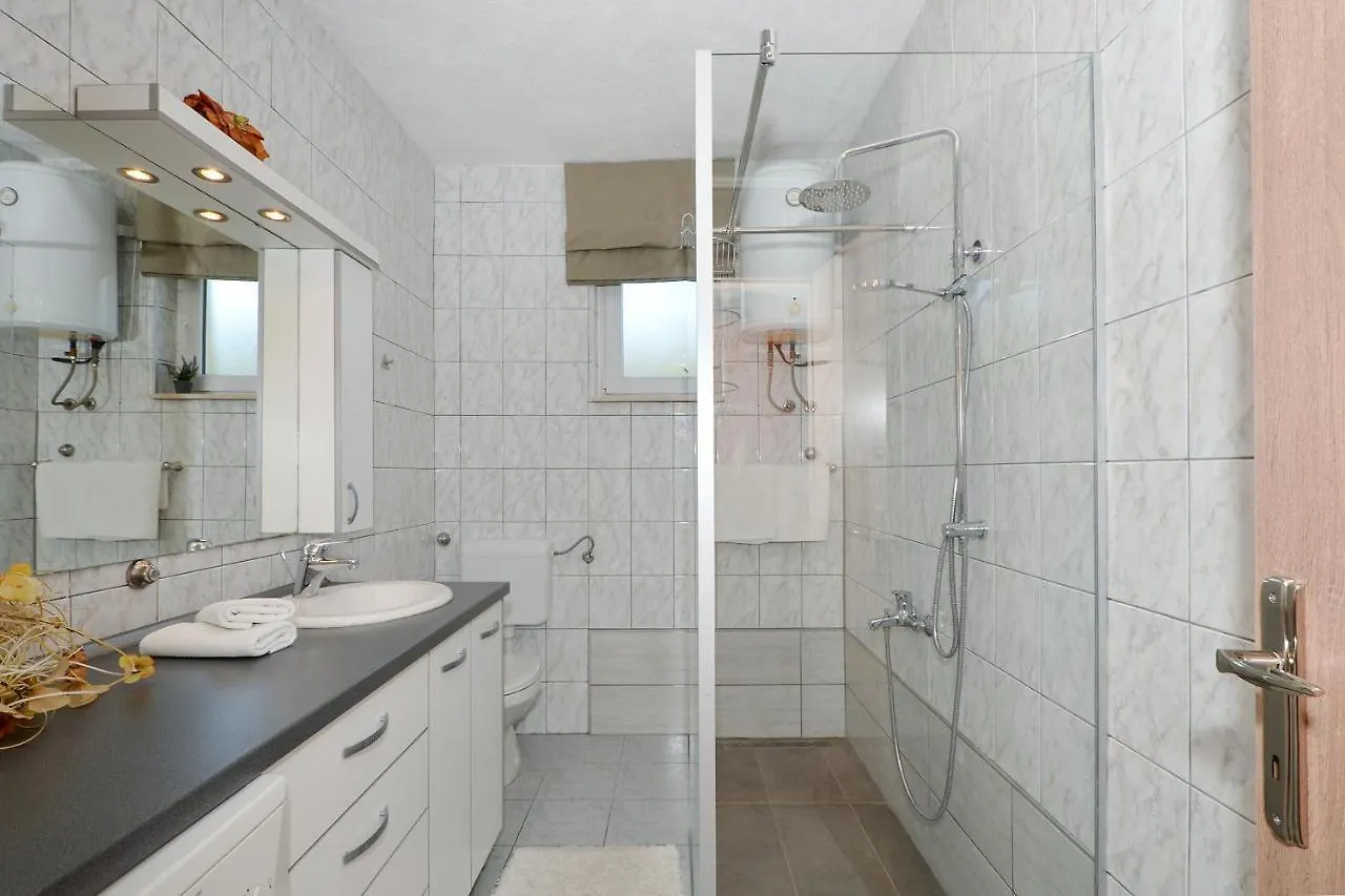 Apartment Una Seget Vranjica Croatia