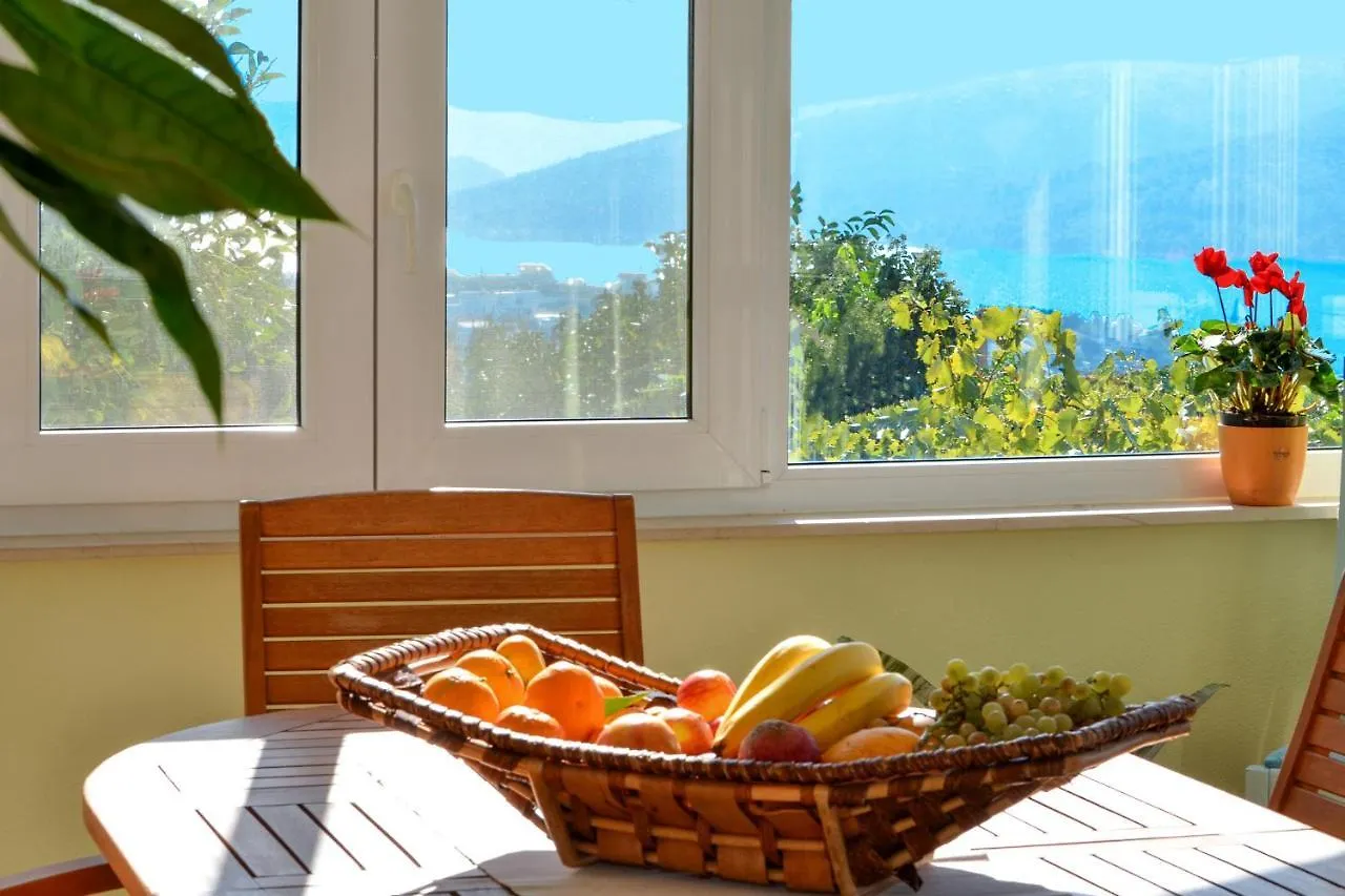 Apartment Una Seget Vranjica Croatia